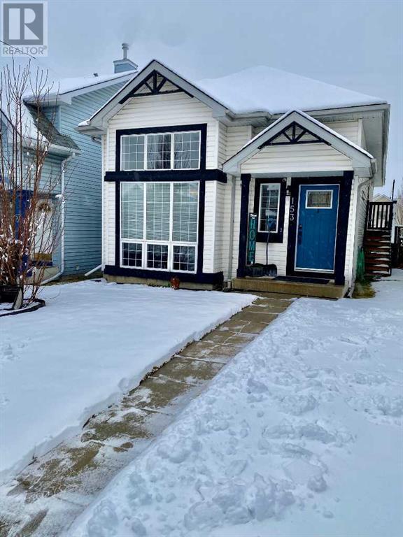 153 Hidden Ranch Road Nw, House detached with 3 bedrooms, 2 bathrooms and 4 parking in Calgary AB | Image 1