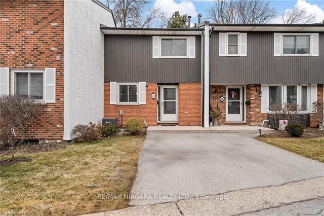 75 - 77 Linwell Rd, Townhouse with 3 bedrooms, 2 bathrooms and 1 parking in St. Catharines ON | Image 1