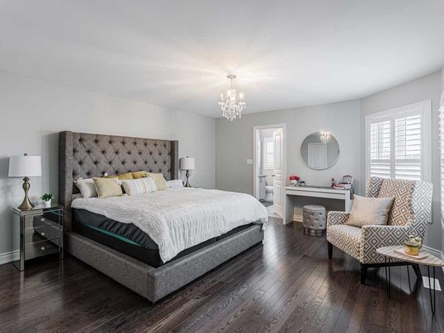 533 Cornell Centre Blvd, House detached with 4 bedrooms, 4 bathrooms and 6 parking in Markham ON | Image 4