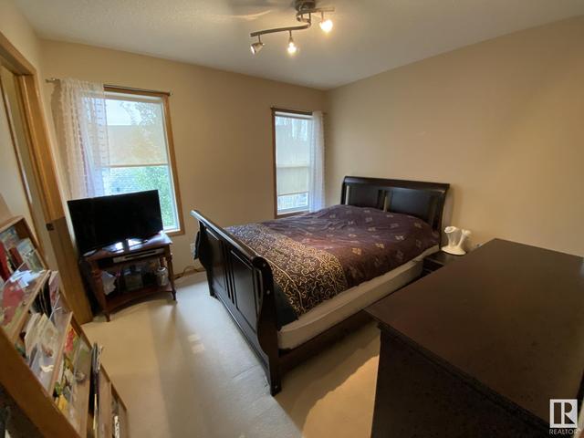 10903 176a Av Nw, House detached with 4 bedrooms, 3 bathrooms and 6 parking in Edmonton AB | Image 23
