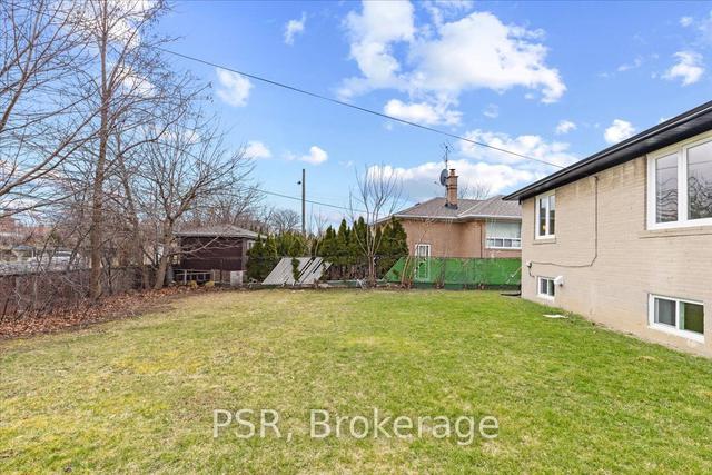 289 Waterloo Ave, House detached with 3 bedrooms, 2 bathrooms and 4 parking in Toronto ON | Image 20