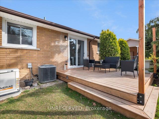 4 Parkdale Cres, House detached with 3 bedrooms, 2 bathrooms and 6 parking in Pelham ON | Image 26