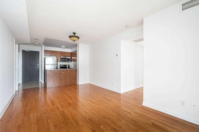 702 - 5793 Yonge St, Condo with 2 bedrooms, 2 bathrooms and 1 parking in Toronto ON | Image 13