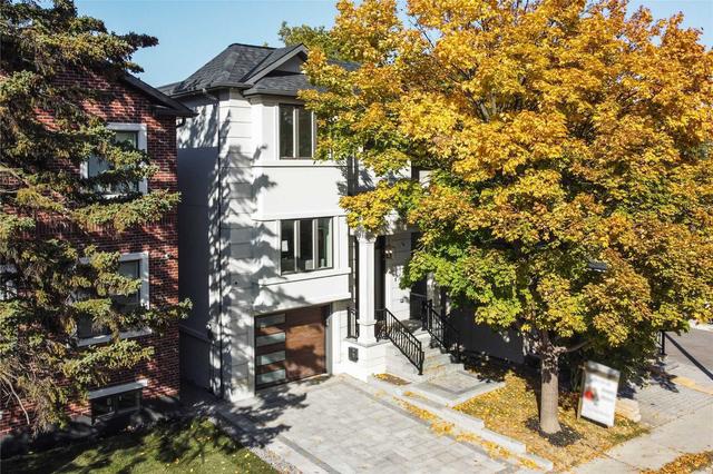 2284 Lawrence Ave W, House detached with 4 bedrooms, 5 bathrooms and 2 parking in Toronto ON | Image 23