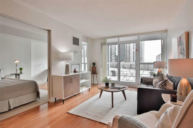404 - 208 Queens Quay W, Condo with 1 bedrooms, 2 bathrooms and 1 parking in Toronto ON | Image 25