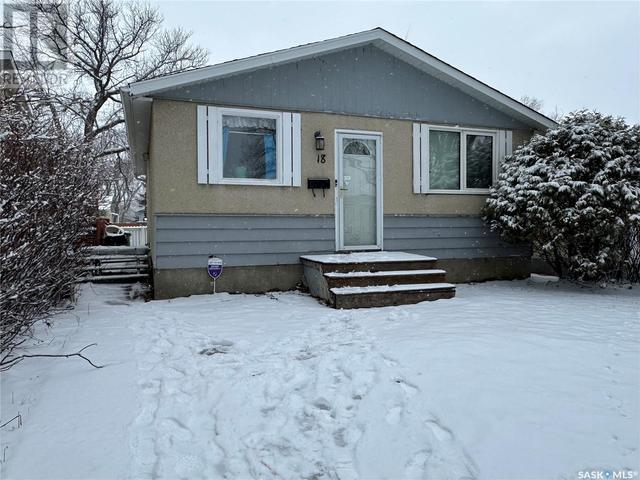 18 Marshall Crescent, House detached with 3 bedrooms, 1 bathrooms and null parking in Regina SK | Image 1