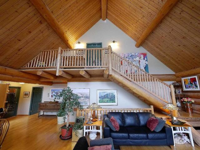 7459 Mauriello Road, House detached with 4 bedrooms, 3 bathrooms and 2 parking in Central Kootenay E BC | Image 2