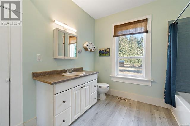 3155 Grant Rd, House detached with 2 bedrooms, 1 bathrooms and 10 parking in Comox Valley A BC | Image 23