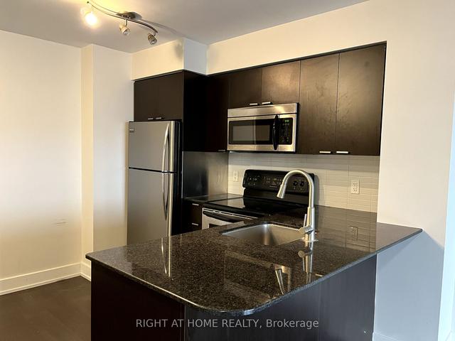 1606 - 23 Sheppard Ave E, Condo with 1 bedrooms, 1 bathrooms and 1 parking in Toronto ON | Image 6