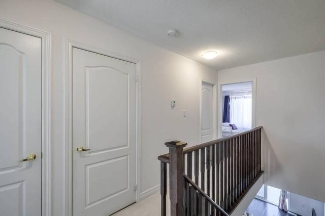 30 Belanger Cres, House attached with 3 bedrooms, 2 bathrooms and 1 parking in Toronto ON | Image 15