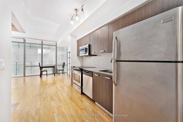1001 - 832 Bay St, Condo with 1 bedrooms, 1 bathrooms and 0 parking in Toronto ON | Image 4