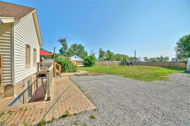 97 Read Road, House detached with 5 bedrooms, 3 bathrooms and 21 parking in Niagara on the Lake ON | Image 37