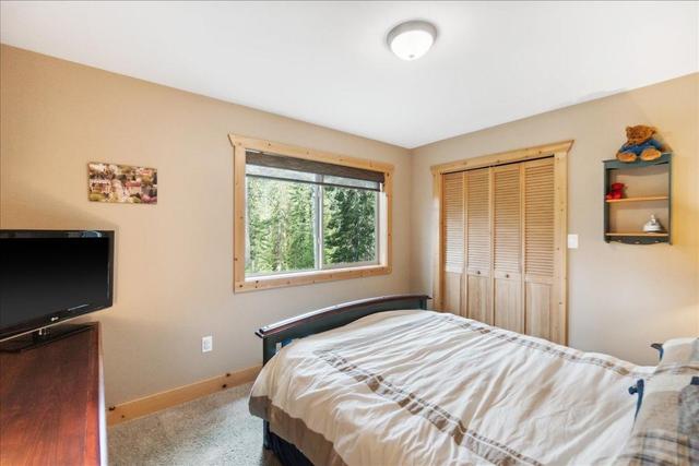 3195 Heddle Road, House detached with 3 bedrooms, 2 bathrooms and null parking in Central Kootenay F BC | Image 41