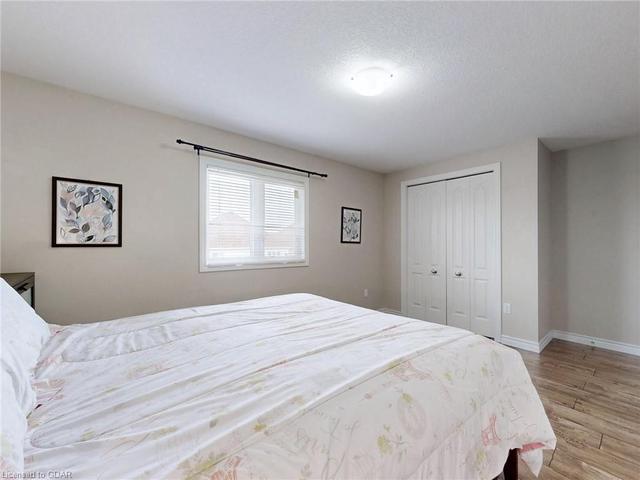 43 Vipond Street, House semidetached with 3 bedrooms, 2 bathrooms and 3 parking in Guelph ON | Image 19