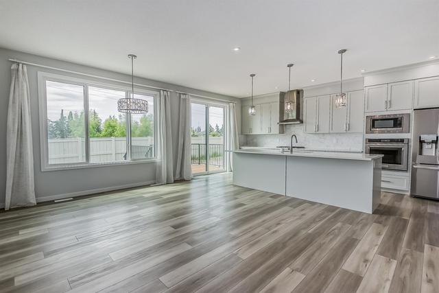 150 West Grove Lane Sw, House detached with 4 bedrooms, 3 bathrooms and 4 parking in Calgary AB | Image 12