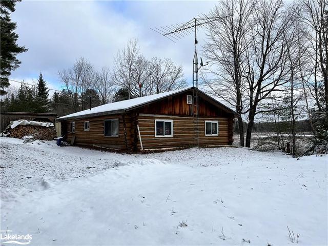 725 Britannia Road, House detached with 2 bedrooms, 1 bathrooms and null parking in Huntsville ON | Image 10