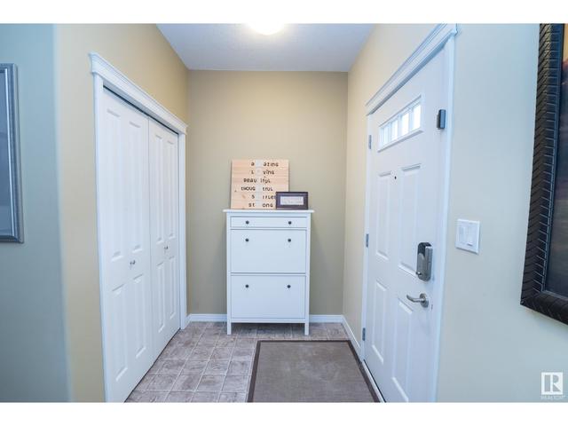 4467 Mccrae Av Nw, House attached with 3 bedrooms, 2 bathrooms and null parking in Edmonton AB | Image 4