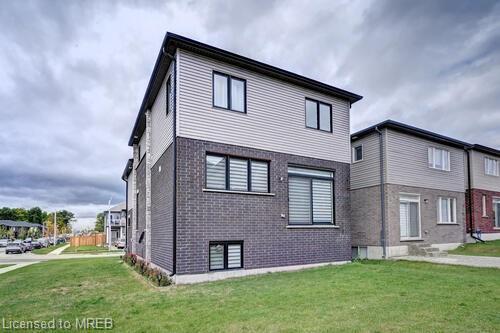 900 Tartan Court, House detached with 4 bedrooms, 2 bathrooms and 4 parking in Kitchener ON | Image 39