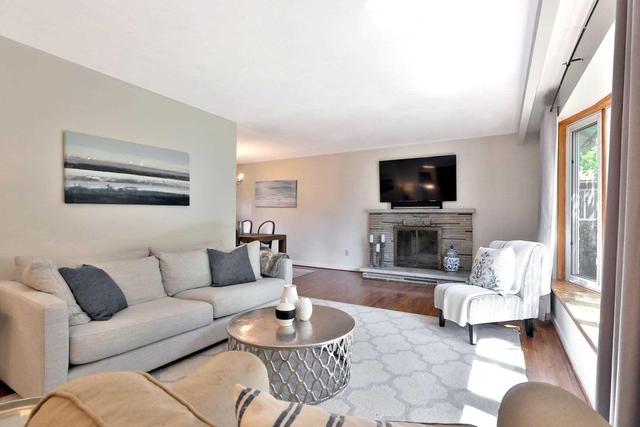 471 Forestwood Cres, House detached with 4 bedrooms, 2 bathrooms and 3 parking in Burlington ON | Image 3