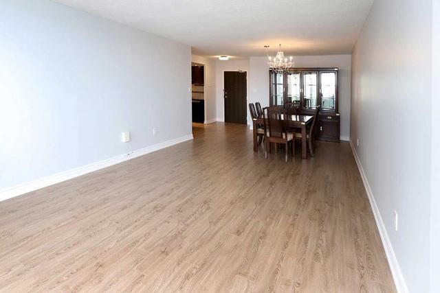 1502 - 820 Burnhamthorpe Rd, Condo with 3 bedrooms, 2 bathrooms and 1 parking in Toronto ON | Image 6