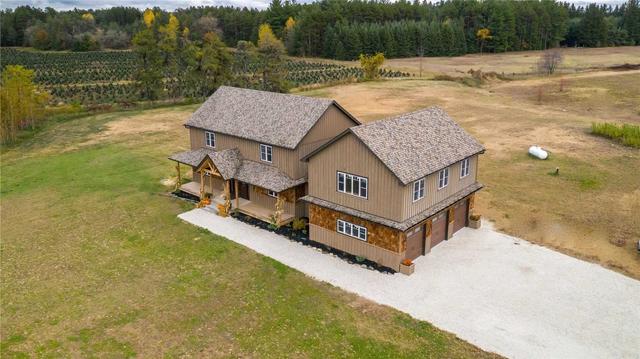 3965 Hogback Rd, House detached with 4 bedrooms, 3 bathrooms and 28 parking in Clearview ON | Image 1