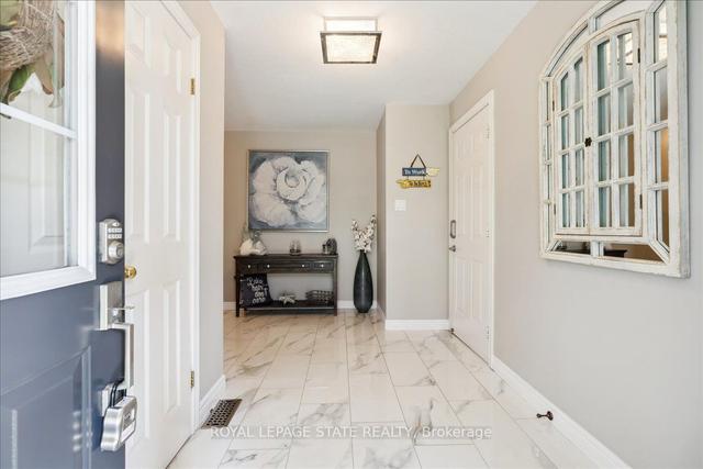 5 - 484 Millen Rd, Townhouse with 2 bedrooms, 3 bathrooms and 3 parking in Hamilton ON | Image 2