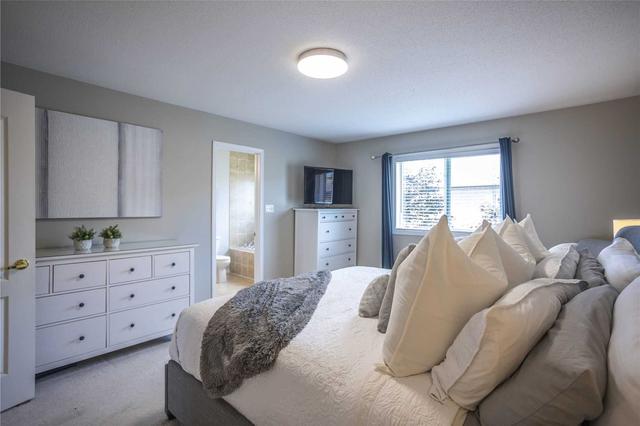 109 Win Timbers Cres, House semidetached with 3 bedrooms, 4 bathrooms and 3 parking in Whitchurch Stouffville ON | Image 16