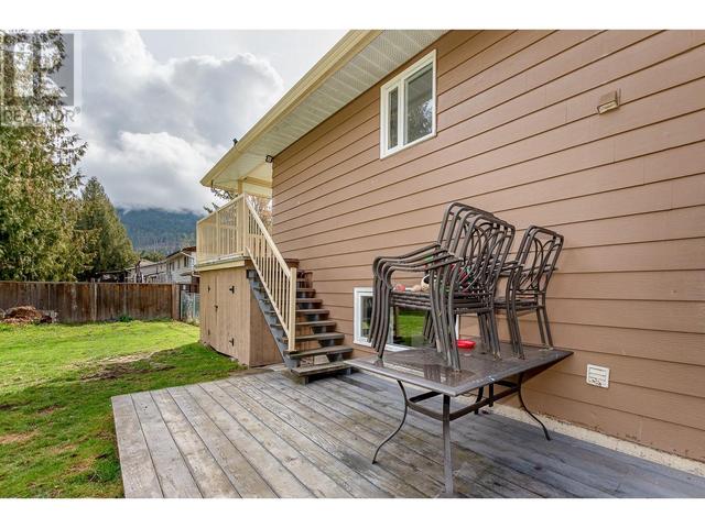 606 Forest Park Street, House detached with 4 bedrooms, 2 bathrooms and 1 parking in Sicamous BC | Image 47