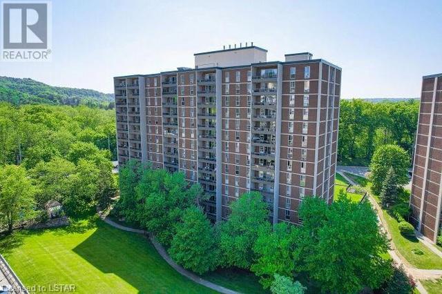 605 - 1964 Main Street W, Condo with 2 bedrooms, 1 bathrooms and 1 parking in Hamilton ON | Image 1