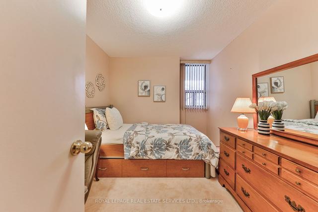 334 - 1300 Marlborough Crt, Condo with 3 bedrooms, 2 bathrooms and 1 parking in Oakville ON | Image 25