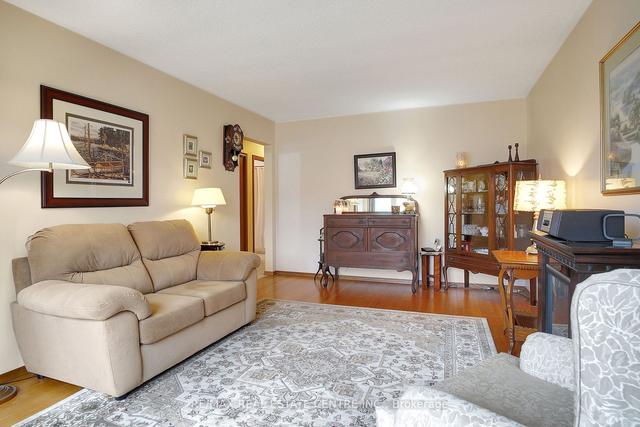 290 Exhibition St, House detached with 3 bedrooms, 2 bathrooms and 6 parking in Guelph ON | Image 36