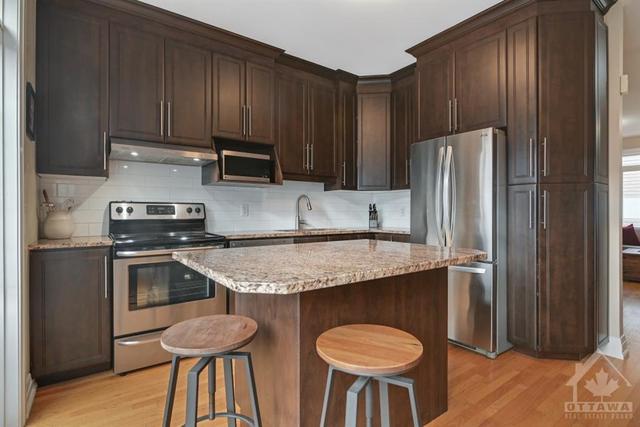 1133 Rockingham Avenue, Townhouse with 2 bedrooms, 3 bathrooms and 2 parking in Ottawa ON | Image 13