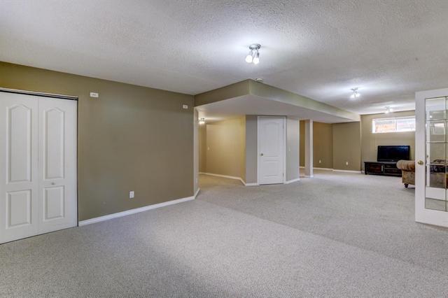 113 Edgebrook Grove Nw, Home with 5 bedrooms, 3 bathrooms and null parking in Calgary AB | Image 32