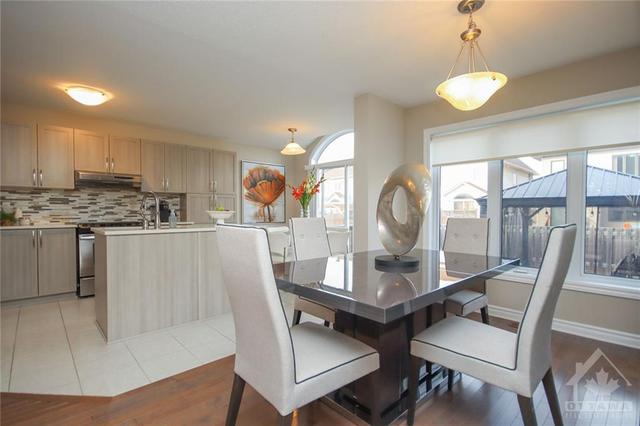 131 Lerta Way, Townhouse with 3 bedrooms, 3 bathrooms and 3 parking in Ottawa ON | Image 10
