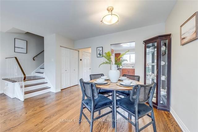 629 Francis Rd, Townhouse with 3 bedrooms, 2 bathrooms and 1 parking in Burlington ON | Image 15