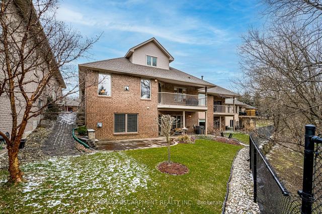 7 Gillespie Cres, House semidetached with 3 bedrooms, 4 bathrooms and 4 parking in Hamilton ON | Image 28