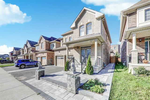 79 Mcroberts Cres, House detached with 4 bedrooms, 3 bathrooms and 3 parking in Clarington ON | Image 23