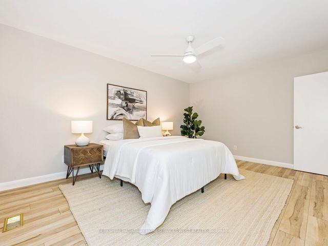 181 Shaver Ave N, House detached with 3 bedrooms, 2 bathrooms and 4 parking in Toronto ON | Image 11