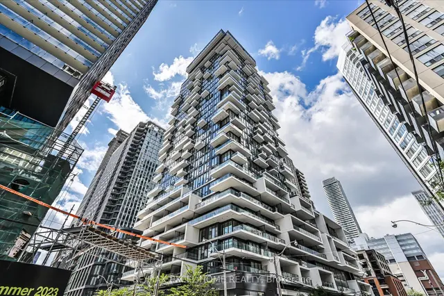 2202 - 77 Shuter St, Condo with 2 bedrooms, 2 bathrooms and 0 parking in Toronto ON | Image 1