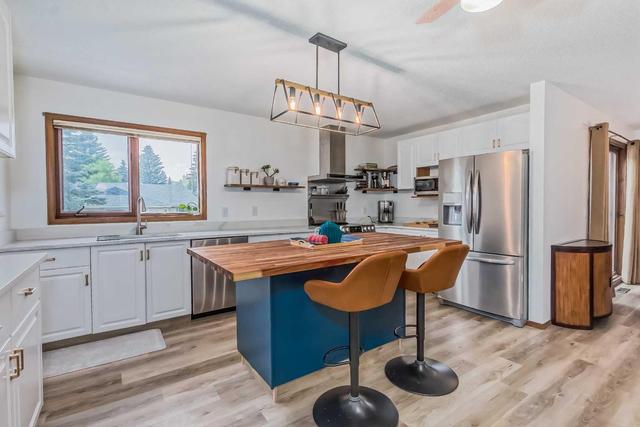 85 Edgeland Road Nw, Home with 2 bedrooms, 2 bathrooms and 4 parking in Calgary AB | Image 10