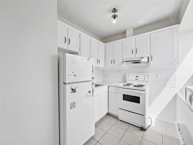 unit 1 - 946 Bloor St W, House detached with 2 bedrooms, 1 bathrooms and 0 parking in Toronto ON | Image 5