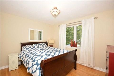 642 Sheraton Rd, House detached with 3 bedrooms, 2 bathrooms and 1 parking in Burlington ON | Image 9