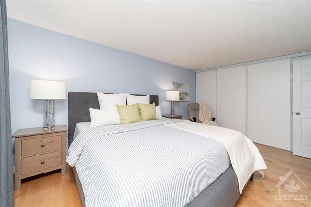 582 Seyton Drive, Townhouse with 3 bedrooms, 2 bathrooms and 2 parking in Ottawa ON | Image 17