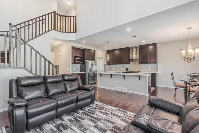 383 Chaparral Valley Way Se, House detached with 5 bedrooms, 3 bathrooms and 4 parking in Calgary AB | Image 3