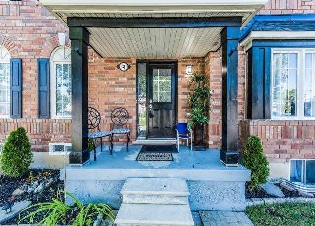 4 Frontenac Cres, House semidetached with 3 bedrooms, 4 bathrooms and 2 parking in Brampton ON | Image 3