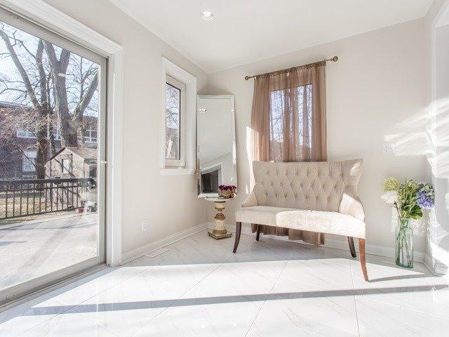 663 Eglinton Ave E, House detached with 3 bedrooms, 2 bathrooms and 3 parking in Toronto ON | Image 11