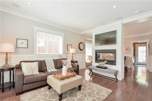 76 Allen St E, House detached with 3 bedrooms, 3 bathrooms and 3 parking in Waterloo ON | Image 2