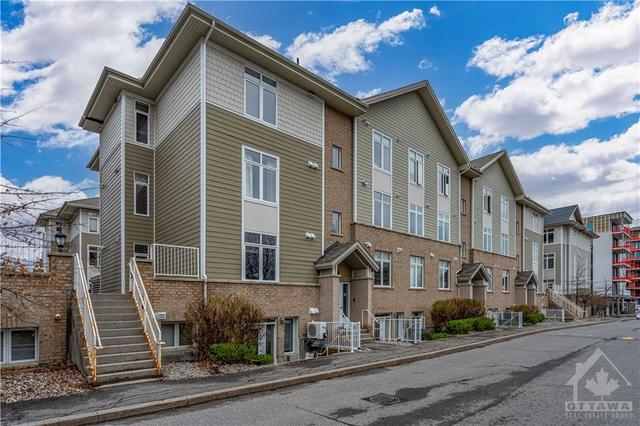 c - 326 Everest Private, Condo with 2 bedrooms, 2 bathrooms and 1 parking in Ottawa ON | Image 1