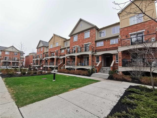3 - 47 Hays Blvd, Townhouse with 2 bedrooms, 2 bathrooms and 1 parking in Oakville ON | Image 2