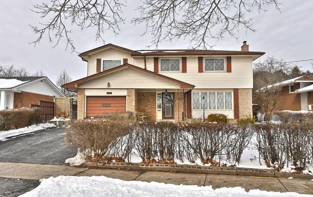 209 Elmwood Rd, House detached with 5 bedrooms, 3 bathrooms and 4 parking in Oakville ON | Image 1